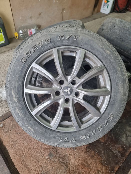 Продам резину 225/60 R17
