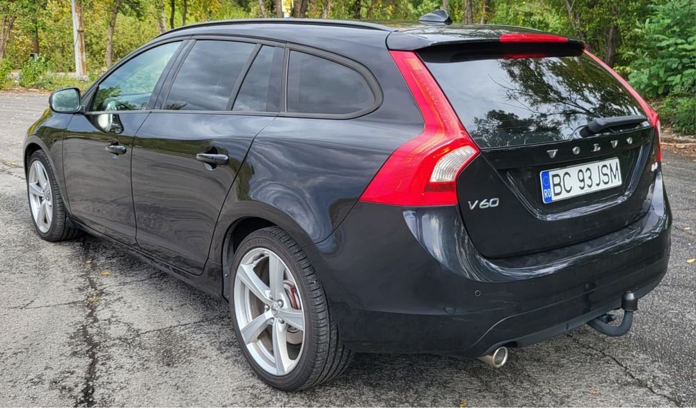 Volvo V60 2.0 Diesel *Cutie Automată *5 Cilindri *2015