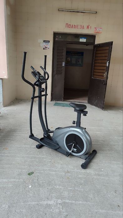 Продам эллиптический тренажёр Power GYM и штатив для художников