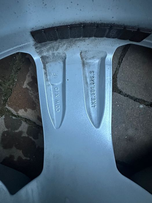 Jante Audi E tron Q8 sq5 Touareg 4ke601025s 255 50 20 Continental