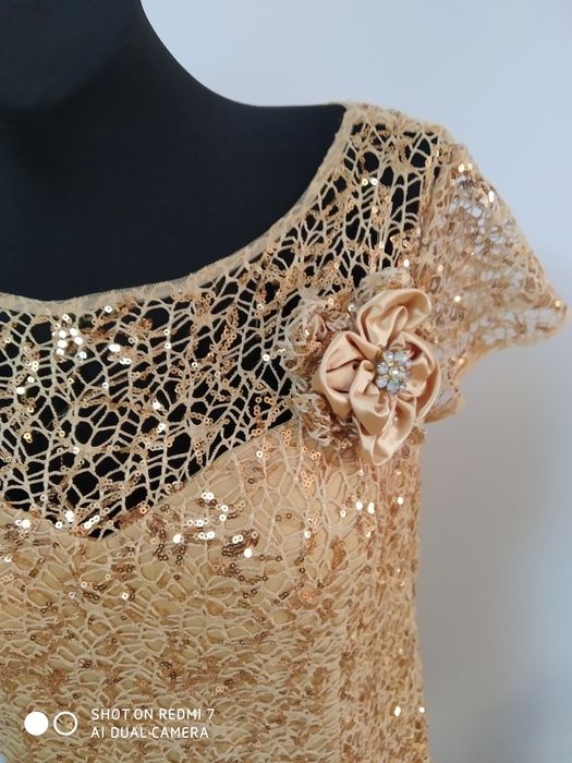 Шикарное вечернее платье