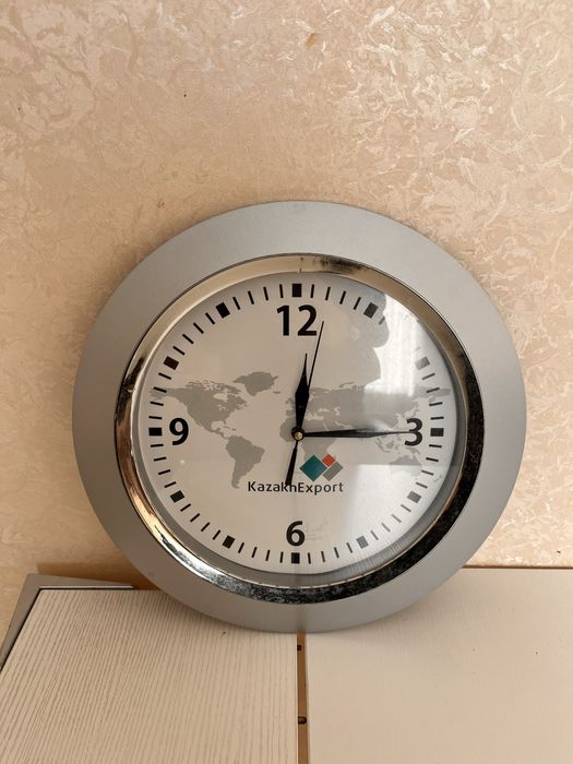 Часы настенные + батарейка