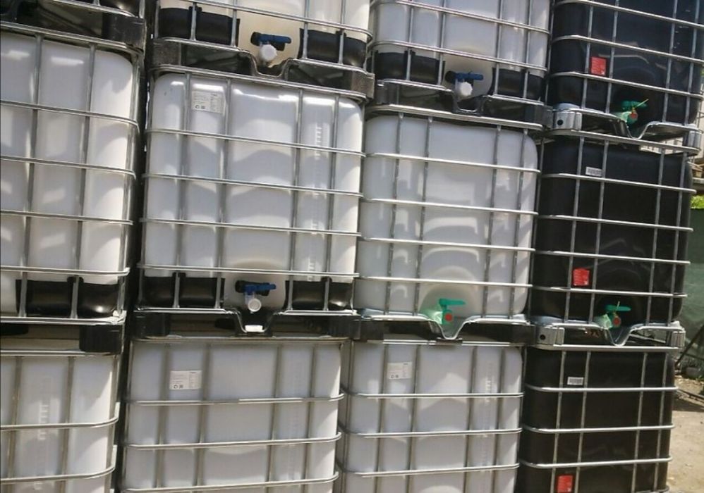 1тон Резервоар/Бидони/цистерни 1000 литра като нови бидон 1 тон