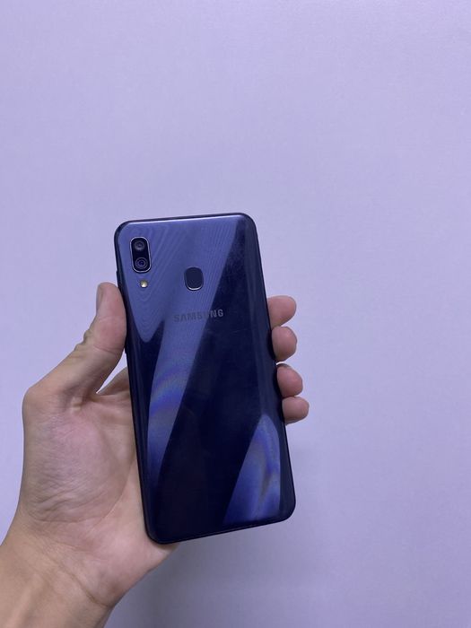 Samsung Galaxy A30