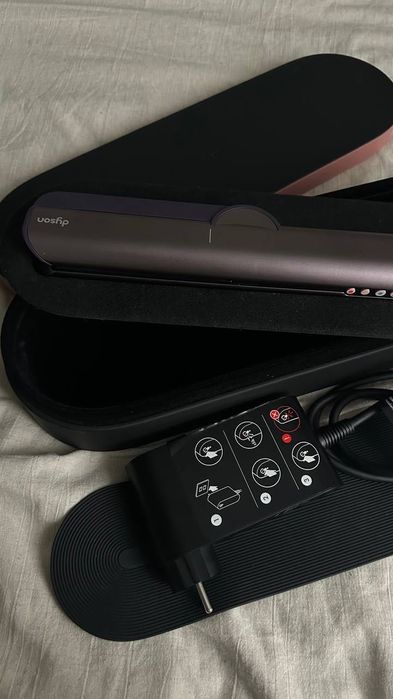 DYSON фен-выпрямитель ,оригинал ,без дефектов