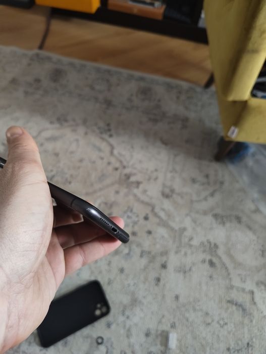 Iphone 11  64GB baterie noua