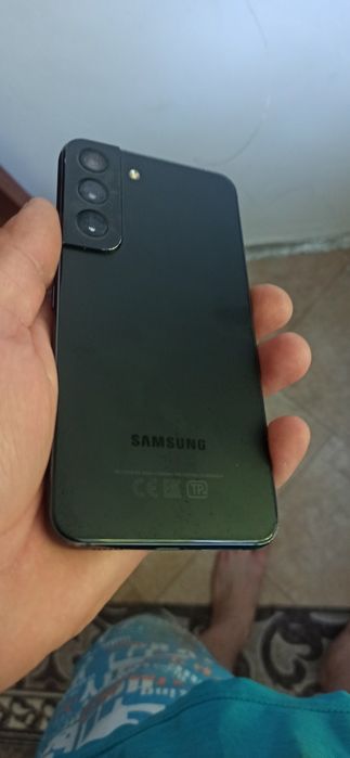 Продам Samsung s22
