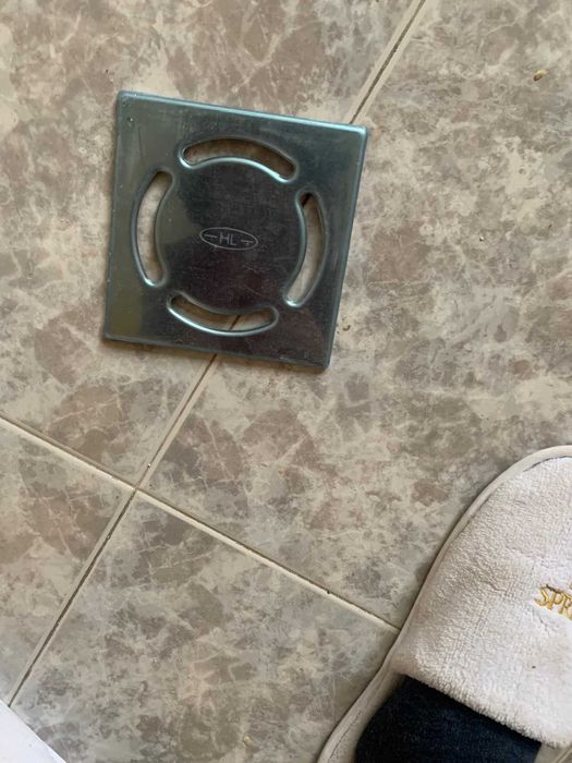 Продавам чисто нов  сифон HL  за баня