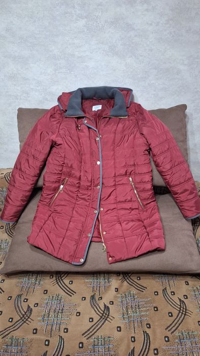 Продам б/у жен.куртки р.50