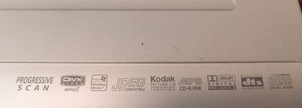 Продам видеомагнитофон LG