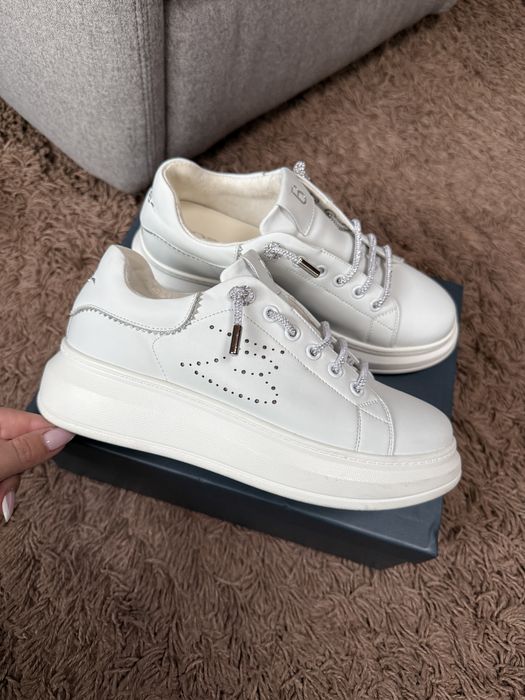 Кожени обувки Tosca Blu