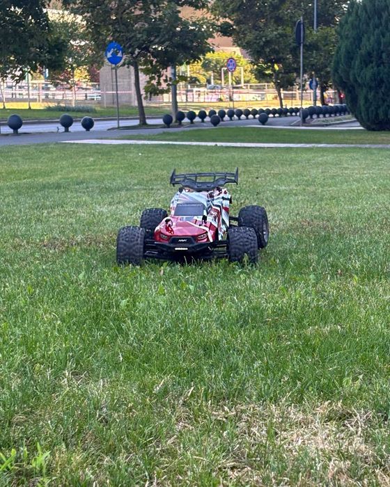 Automodel Maverick Quantum2 XT BRUSHLESS 4WD RC RTR Rosu