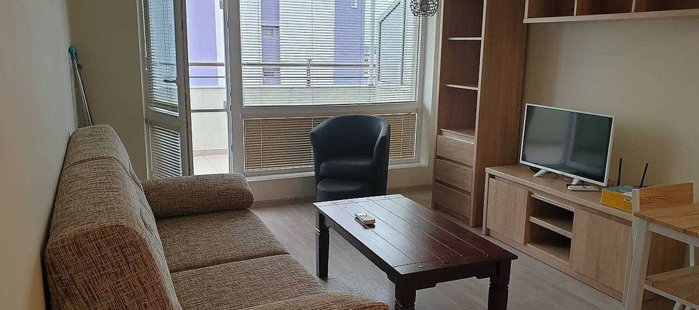 Дава се под наем Двустаен апартамент в Бургас, Славейков - 65 кв.м за 240 € - Снимка #3