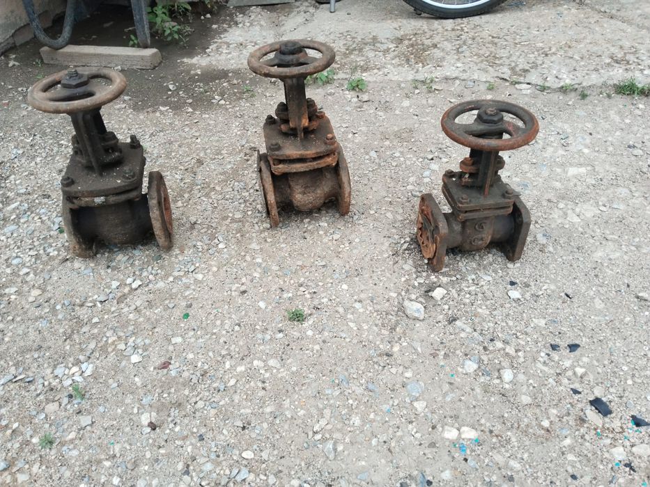 Продам задвижки срочно