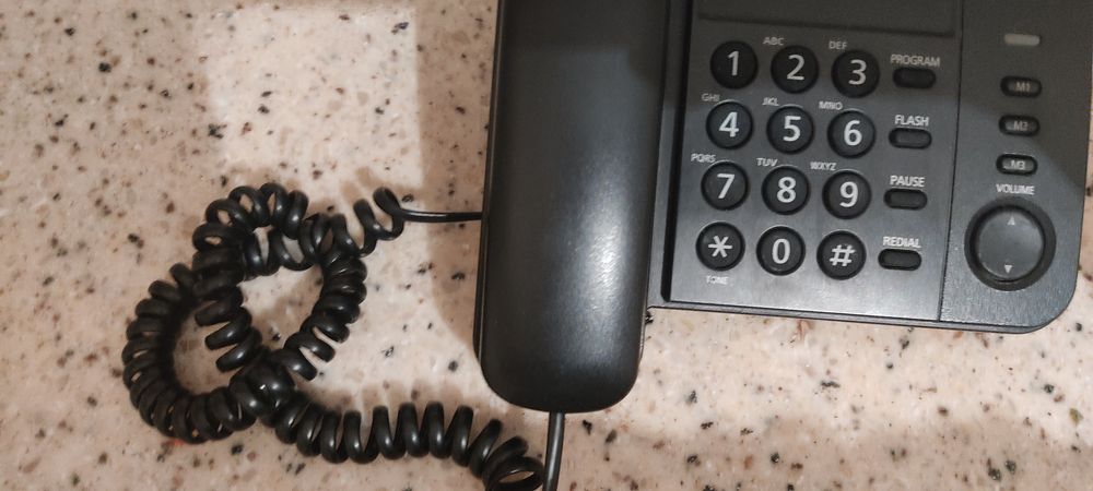 Телефон на стольный
