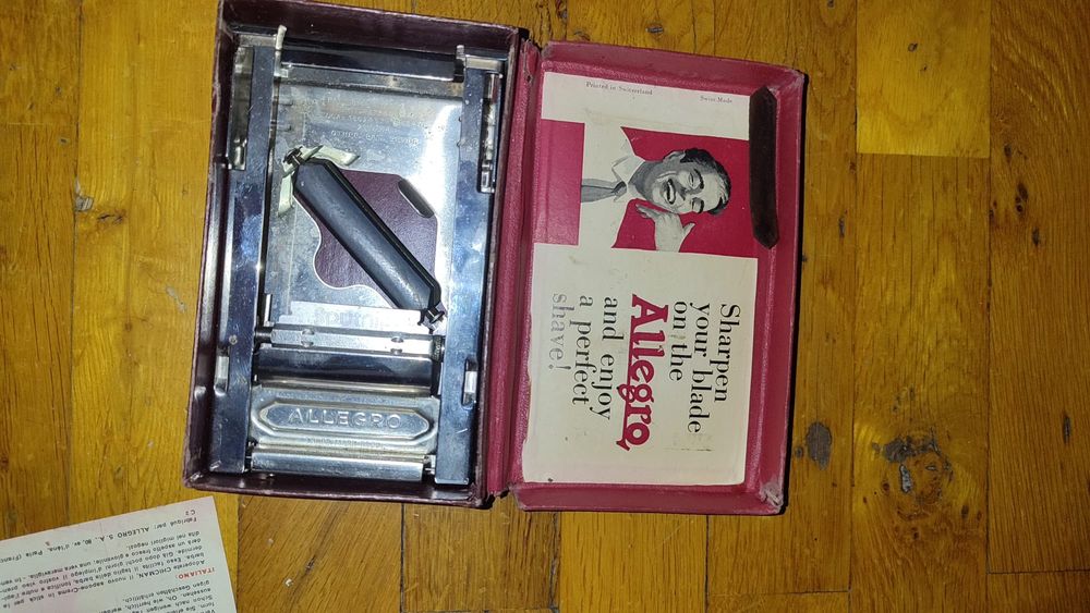 Aparat ras retro