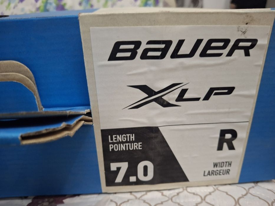 Продам Коньки BAUER