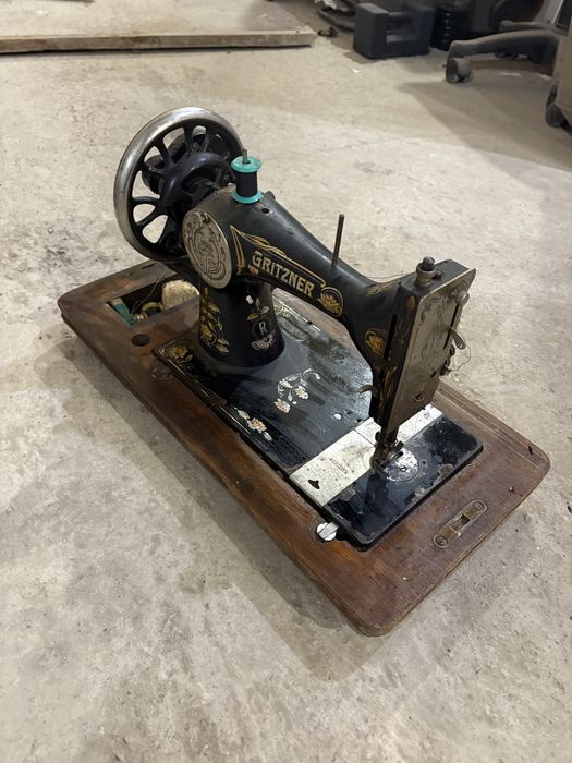 Ръчна шевна машина Gritzner Durlach