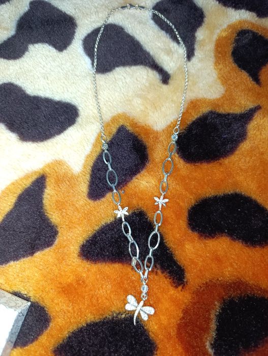 Сребърен ланец с камъни сваровски