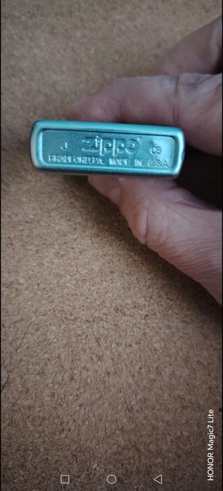 Бензинова запалка Zippo
