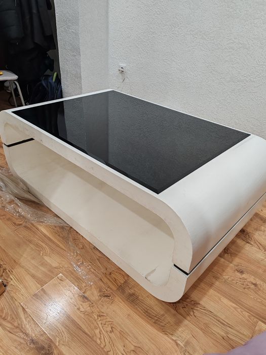 Журнальный столик