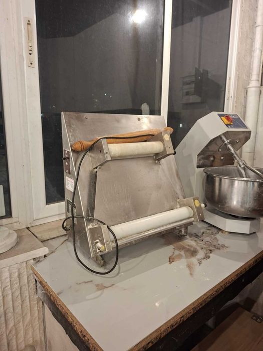 Тестомесачка и ламинатор за тесто