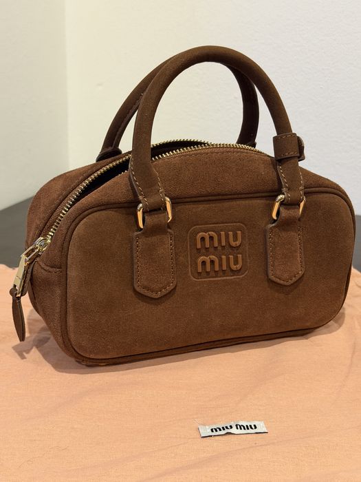 Geanta Miu Miu piele intoarsa