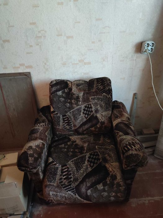 Диван, два кресла