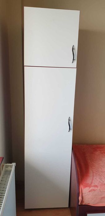 Vand mobila pentru camera de copii