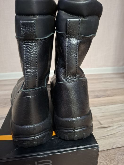 Продам берцы 43 размера