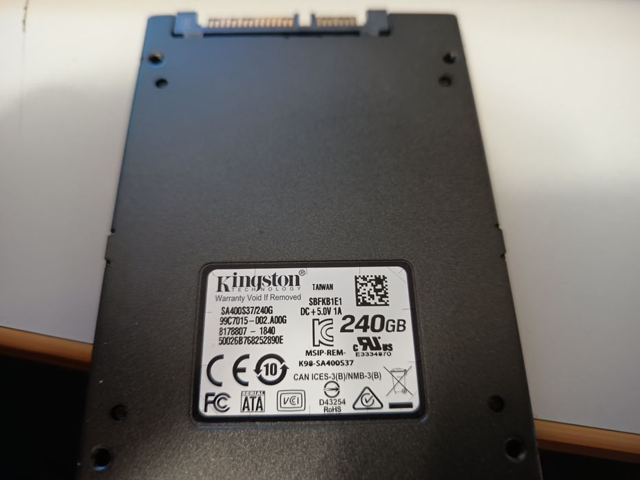 Solid State Drive (SSD) Kingston 240 Gb folosit 1 saptamana