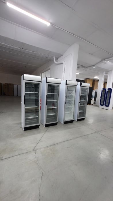 Хладилна витрина 200х60х60