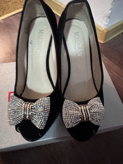 Разный размерде туфлилар