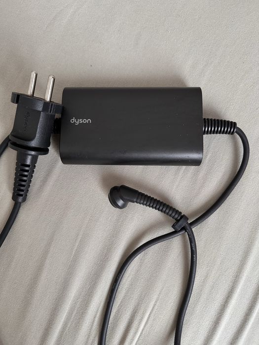 Продам утюжок выпрямитель dyson