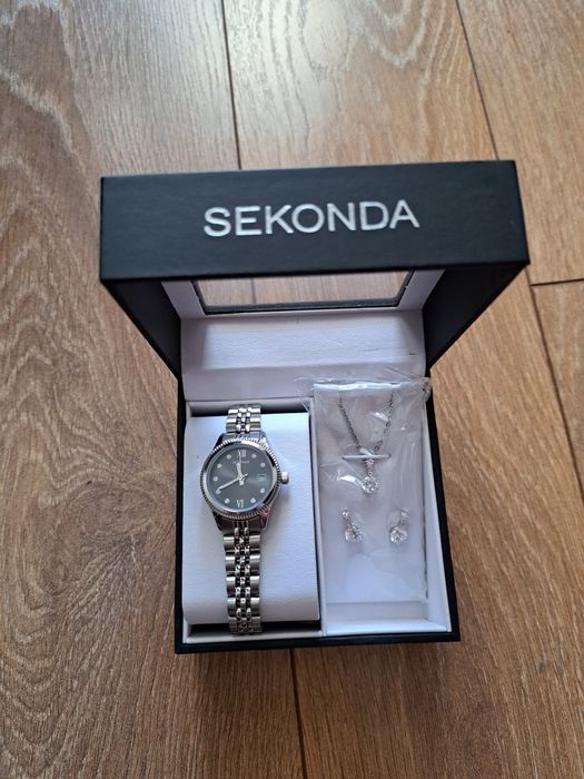 Дамски часовник, SECONDA, чисто нов