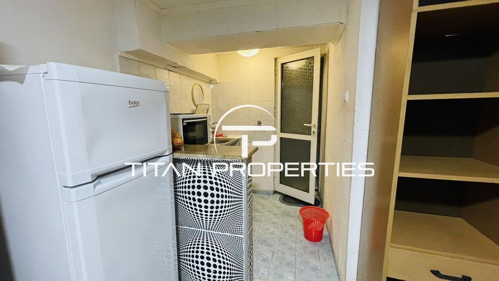 Дава се под наем Едностаен апартамент в Бургас, Център - 35 кв.м за 280.5 € - Снимка #1