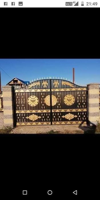 Porți, panouri de gard, balustrade din fier forjat.