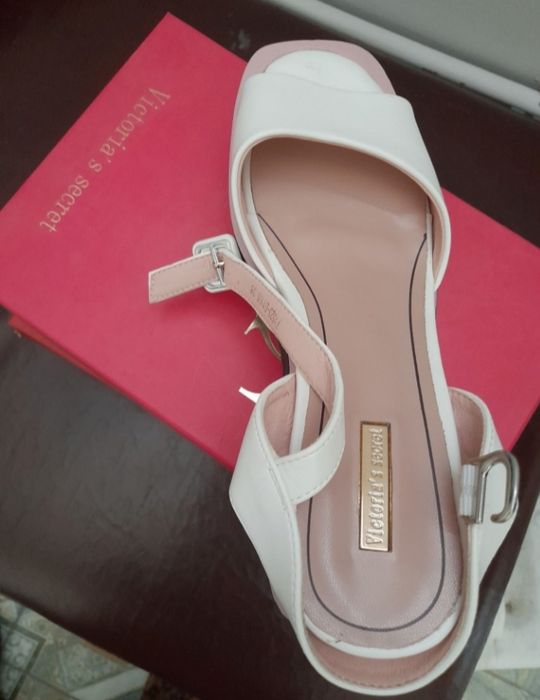 Летние босоножки