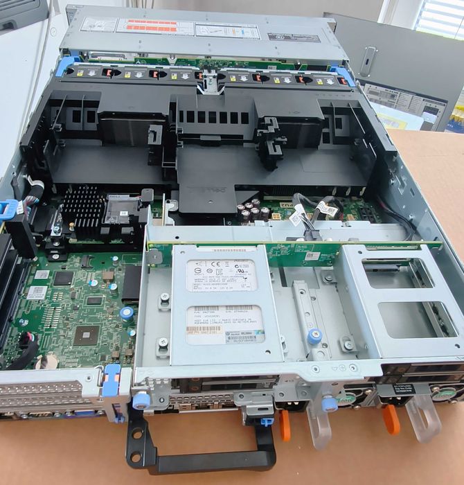 Сървър Dell R740XD 12LFF + 4SFF 2*Xeon Gold 6230 64GB