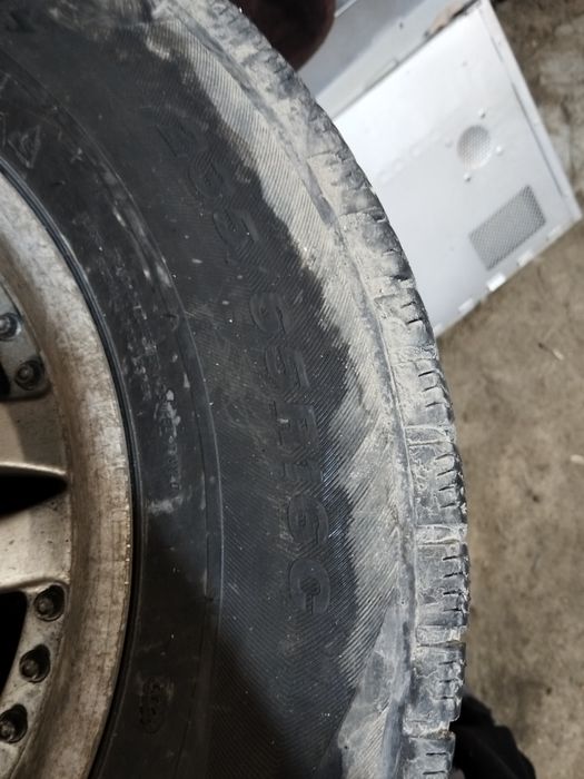 Продам резину зимнию