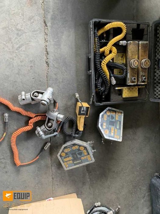 Асфальтоукладчик Volvo 7820 B