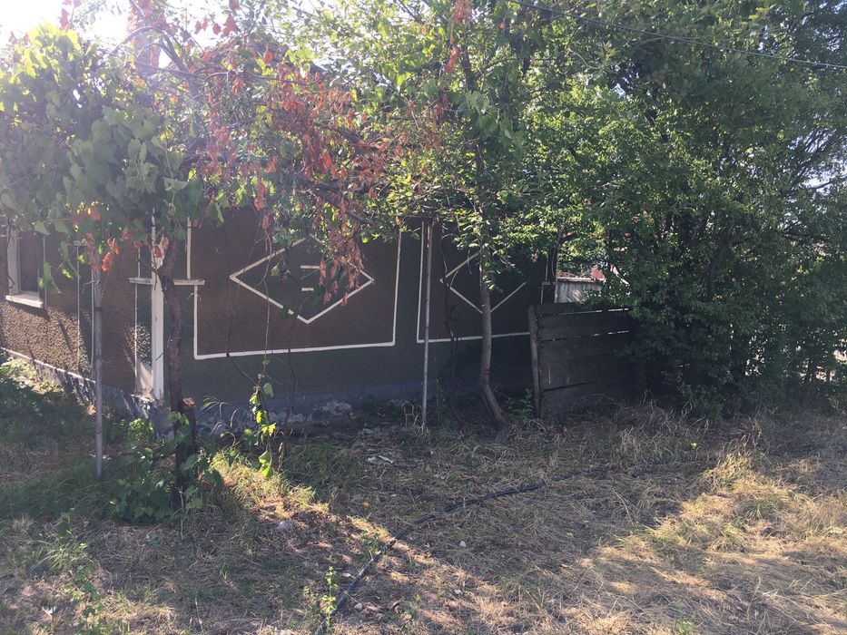 Vand  sau schimb casa demolabila in osorhei