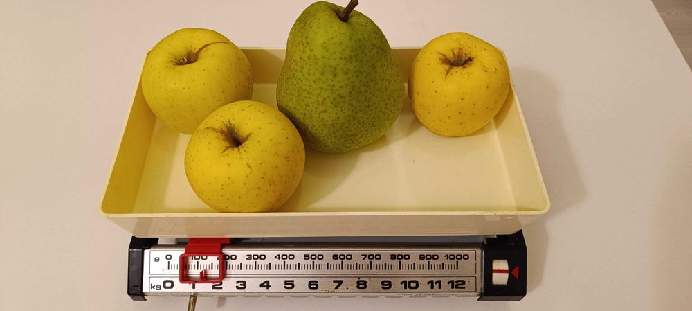 Механична везна произведена в соца