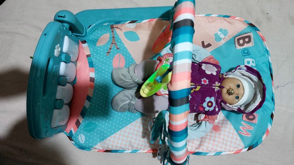 Продам развивающий коврик новый!!!