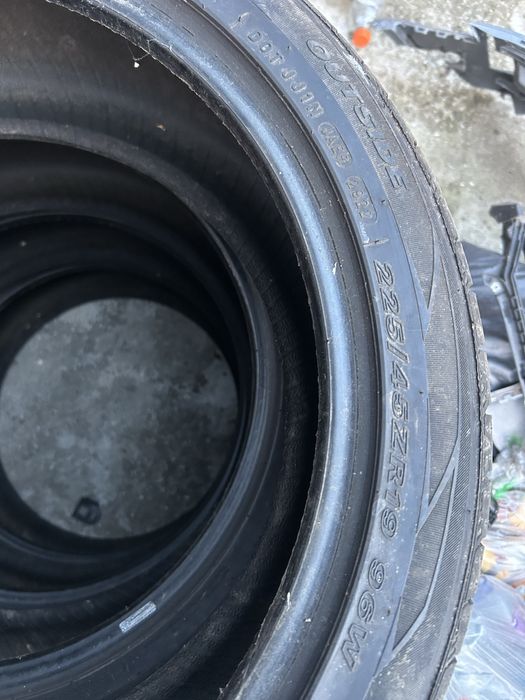 Anvelope vara 225/45/19