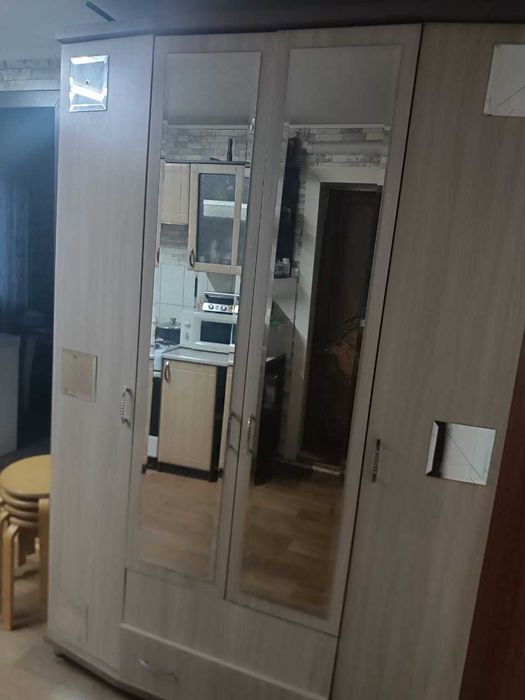 шкаф шифониер в хорошем  состоянии