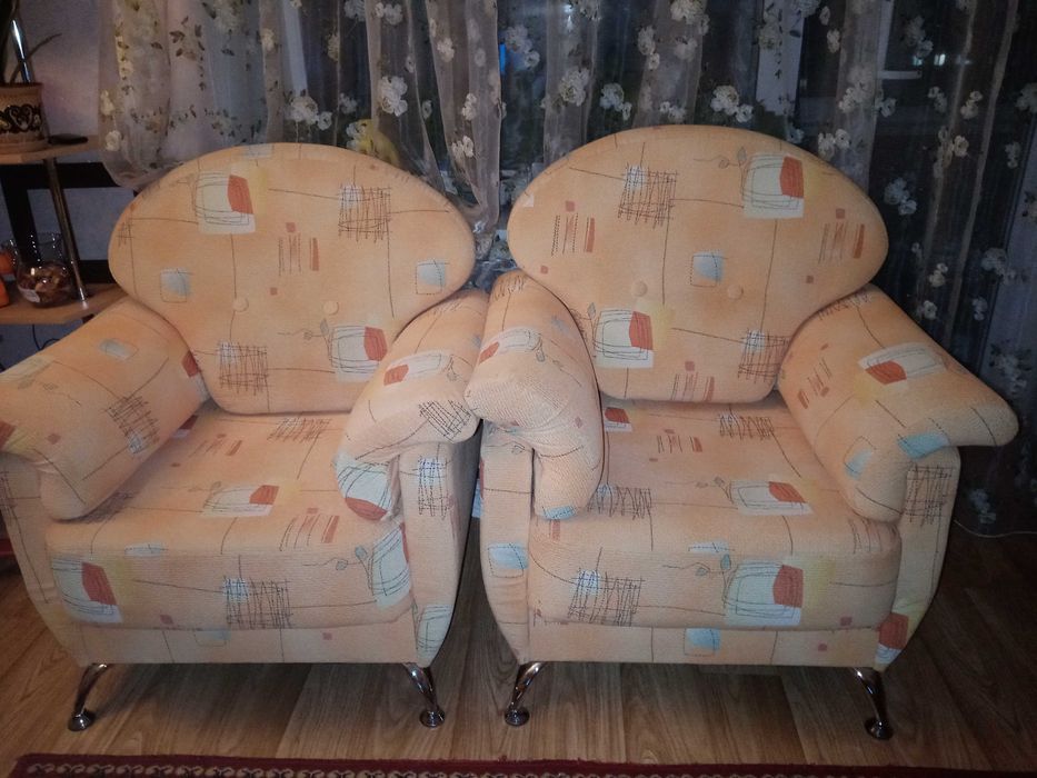 Продам два новых кресла
