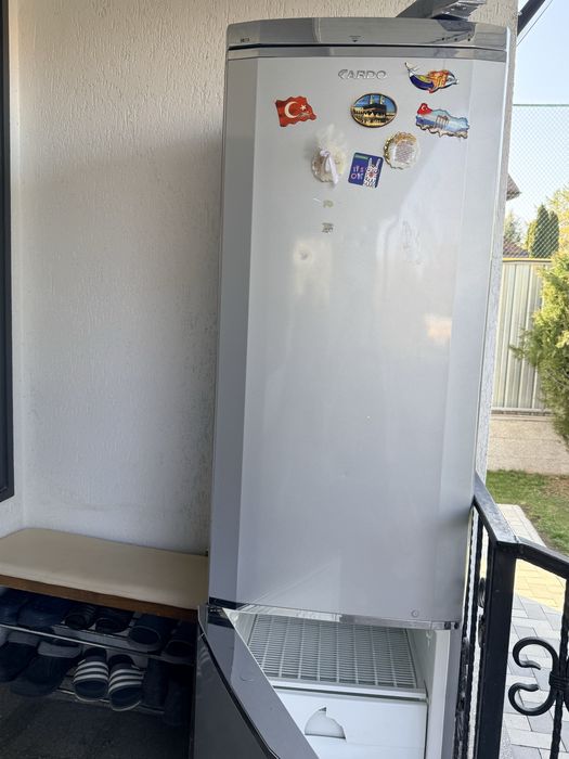 Продам холодильник