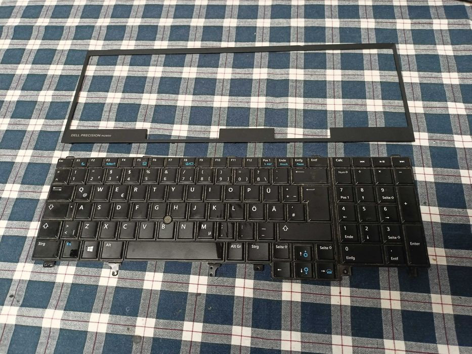 Elemente Dell Precision M2800