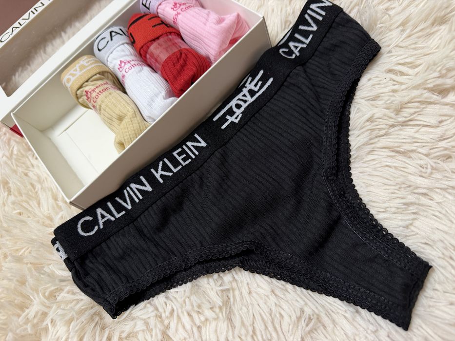 Set de 5 chiloti tanga Calvin Klein S si M